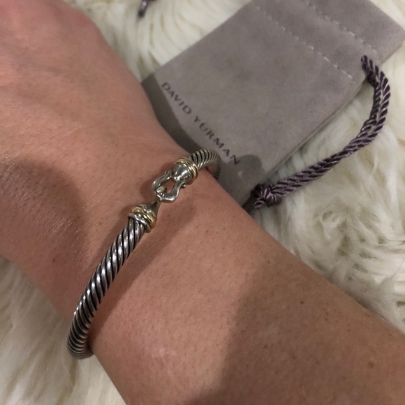 David Yurman Jewelry - David Yurman Hook Bangle bracelet size medium